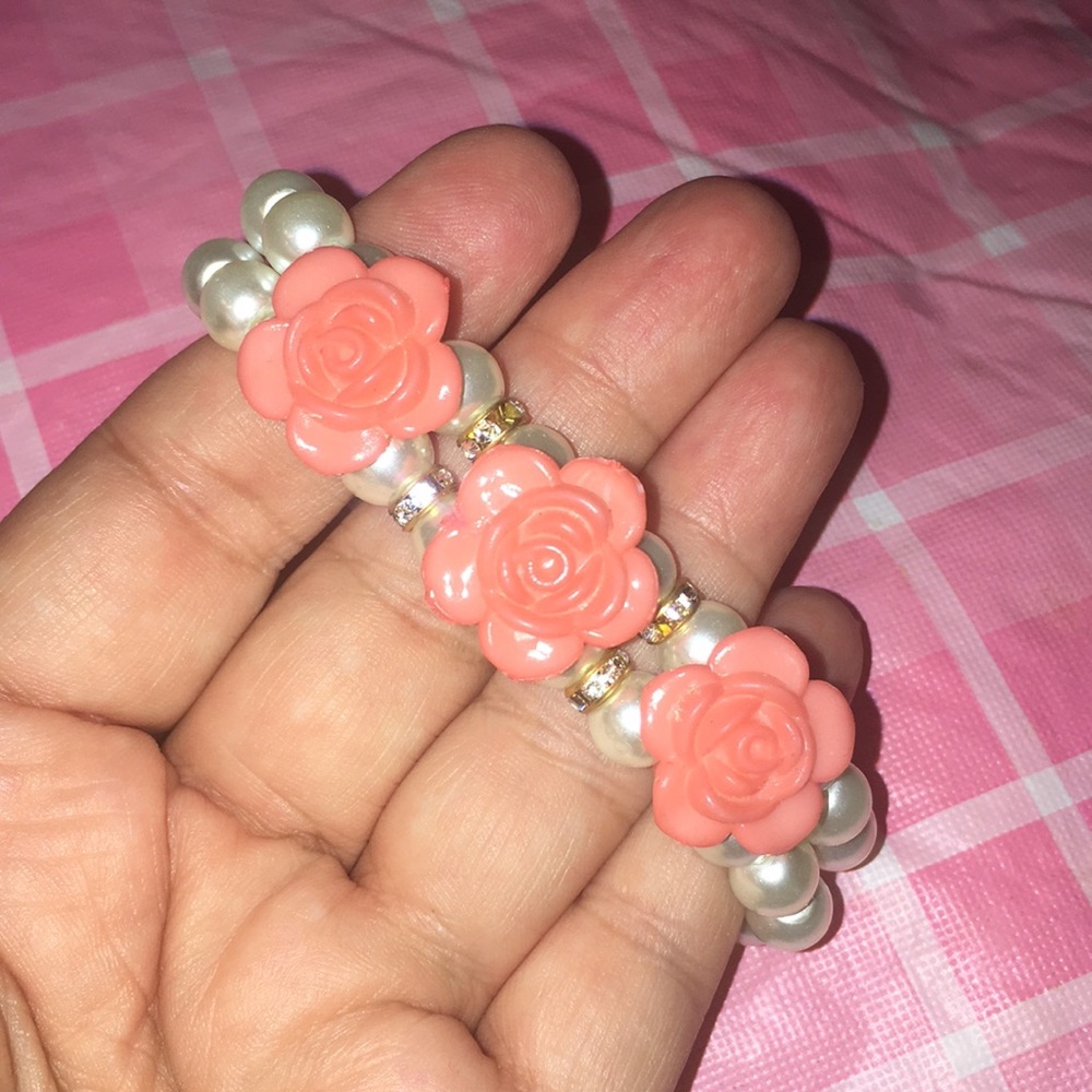 🎈SALE🎈🌷#7.”PEARLS & ROSES”🌷 - Picture 2 of 9